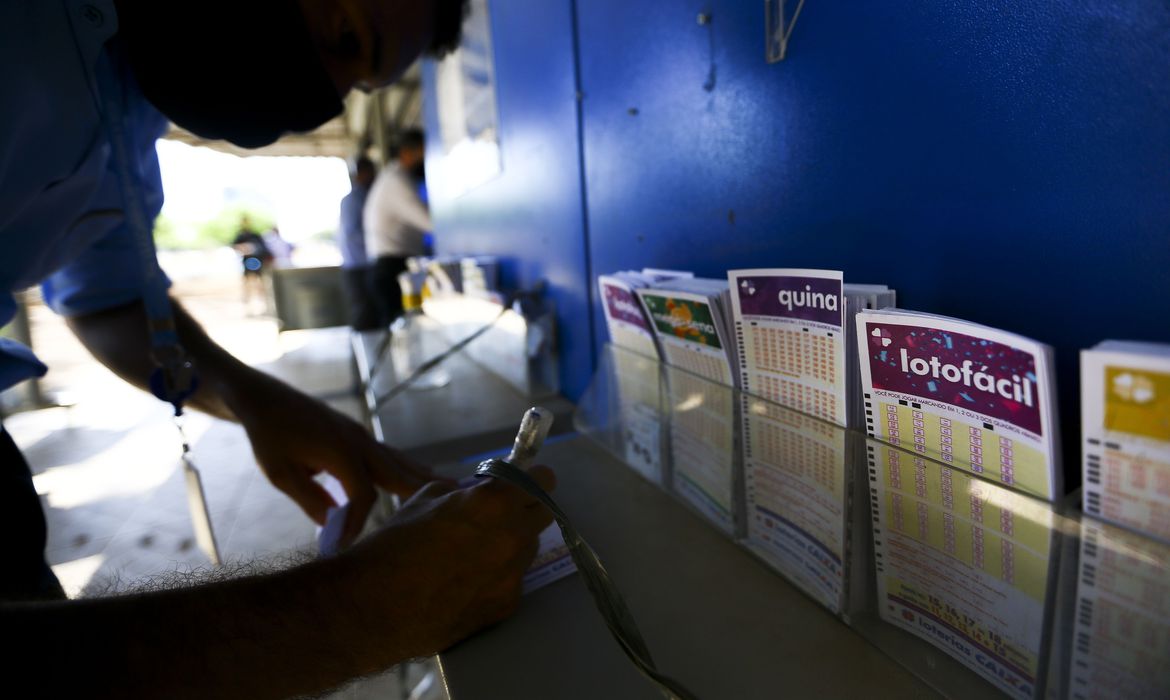Loterias Caixa podem pagar mais de R$ 120 milhões na semana